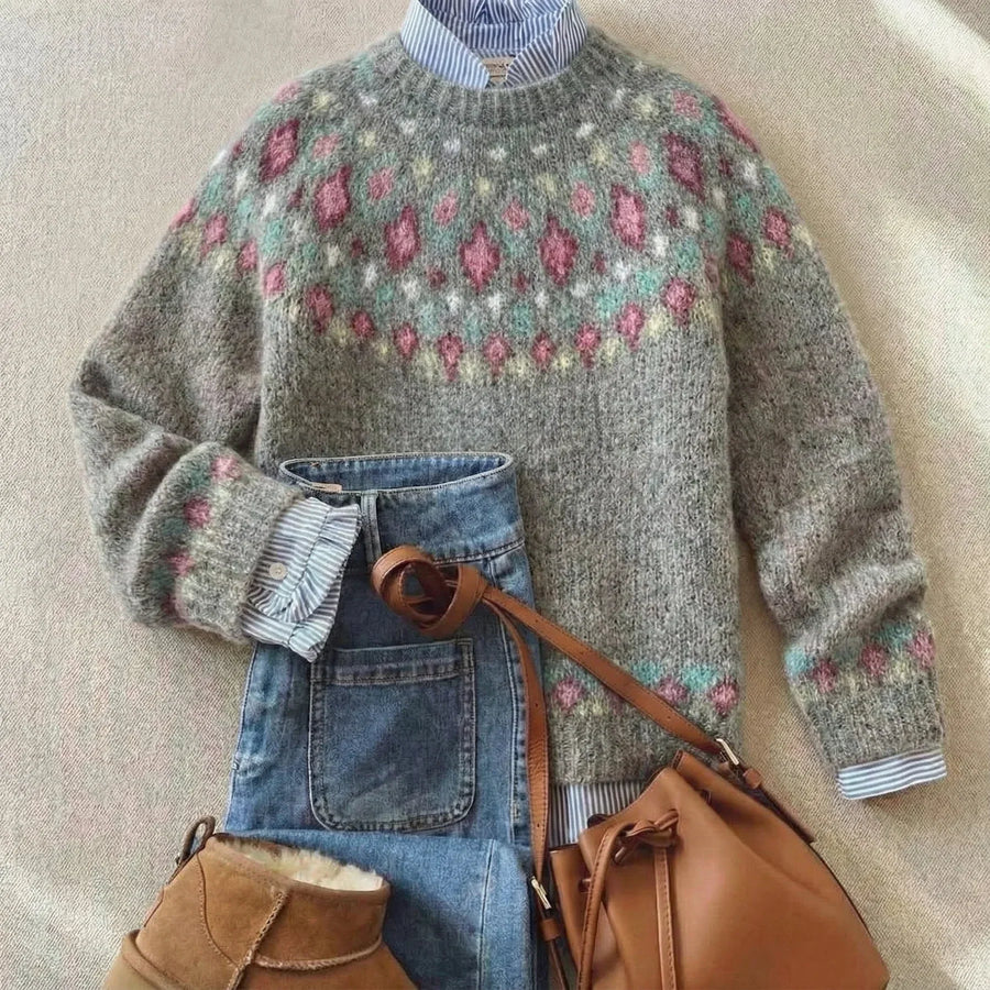 SOLARA™ | CHIC VINTAGE SWEATER
